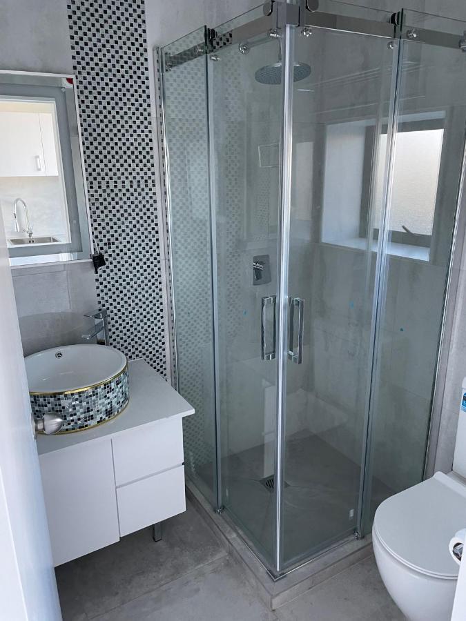 Krishna - Newly Built In Papakura Motel Auckland