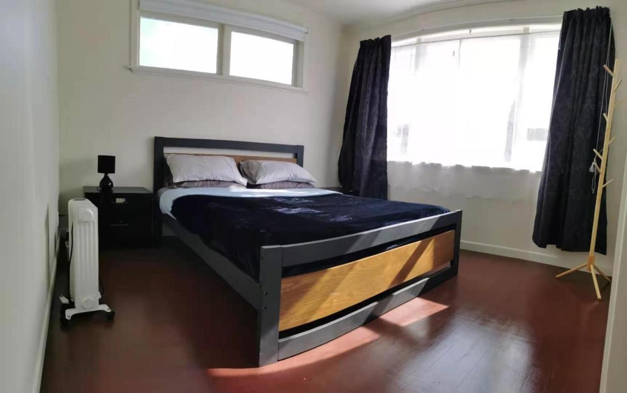 Villa White Weather Board House *