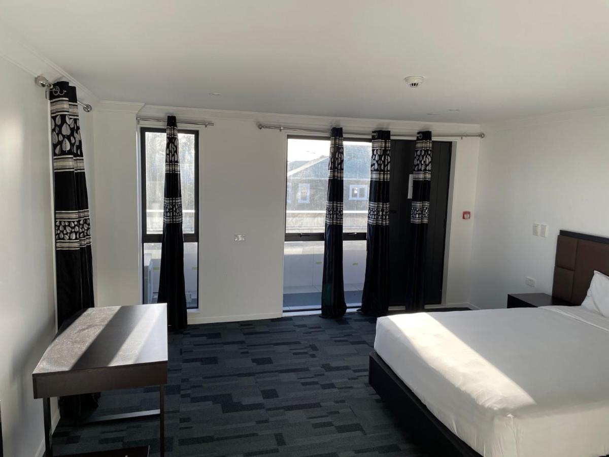 Krishna - Newly Built In Papakura Motel