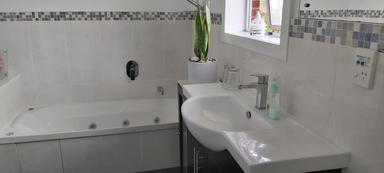 Torbay Bnb Homestay Auckland