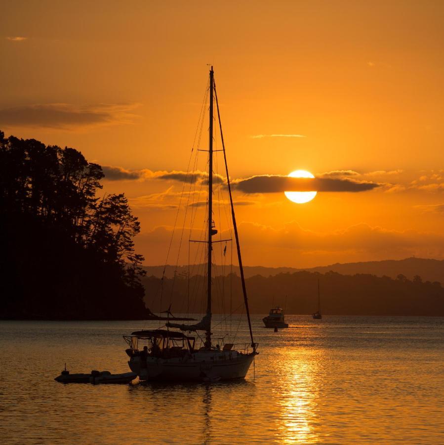 Resort Parohe Island Retreat Auckland