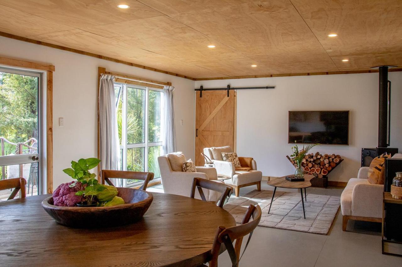 Parohe Island Retreat * Auckland