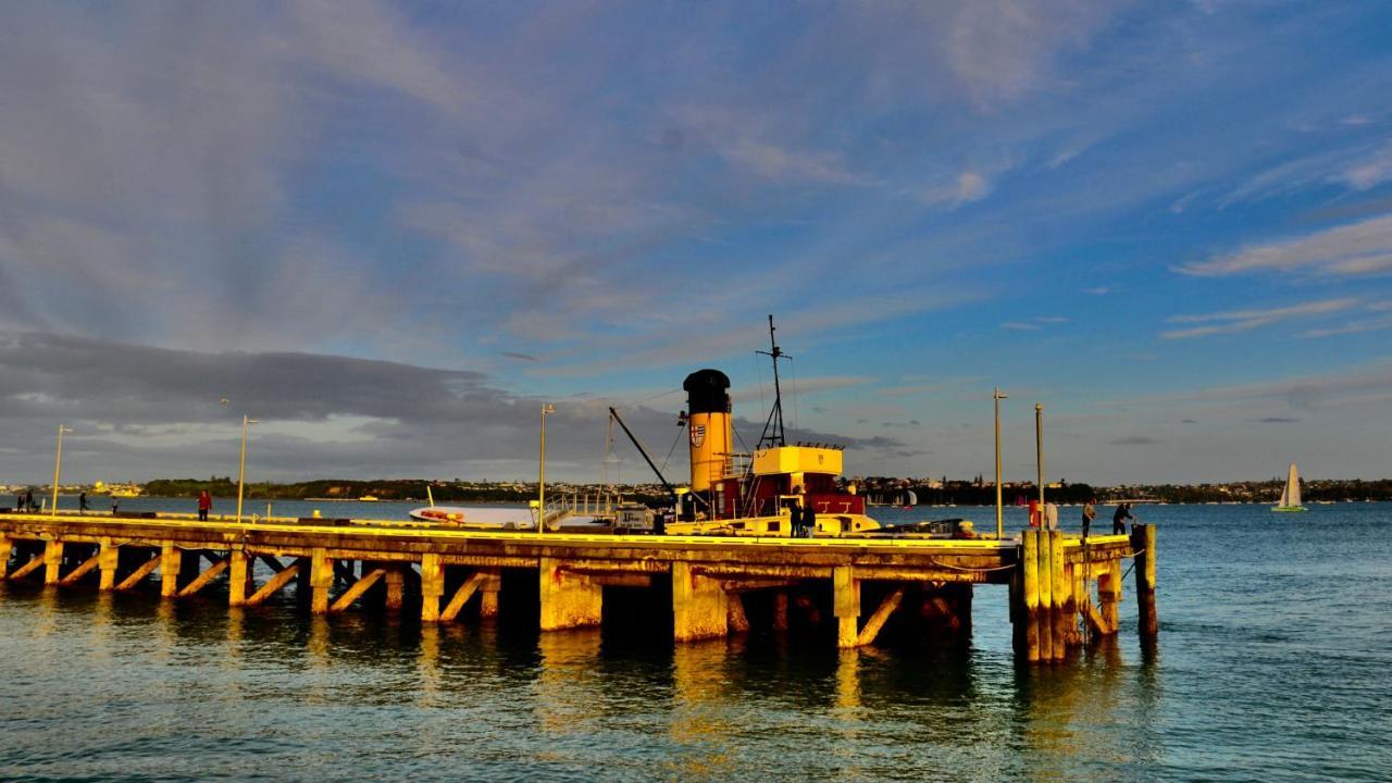 Birdsong Devonport Bed & Breakfast