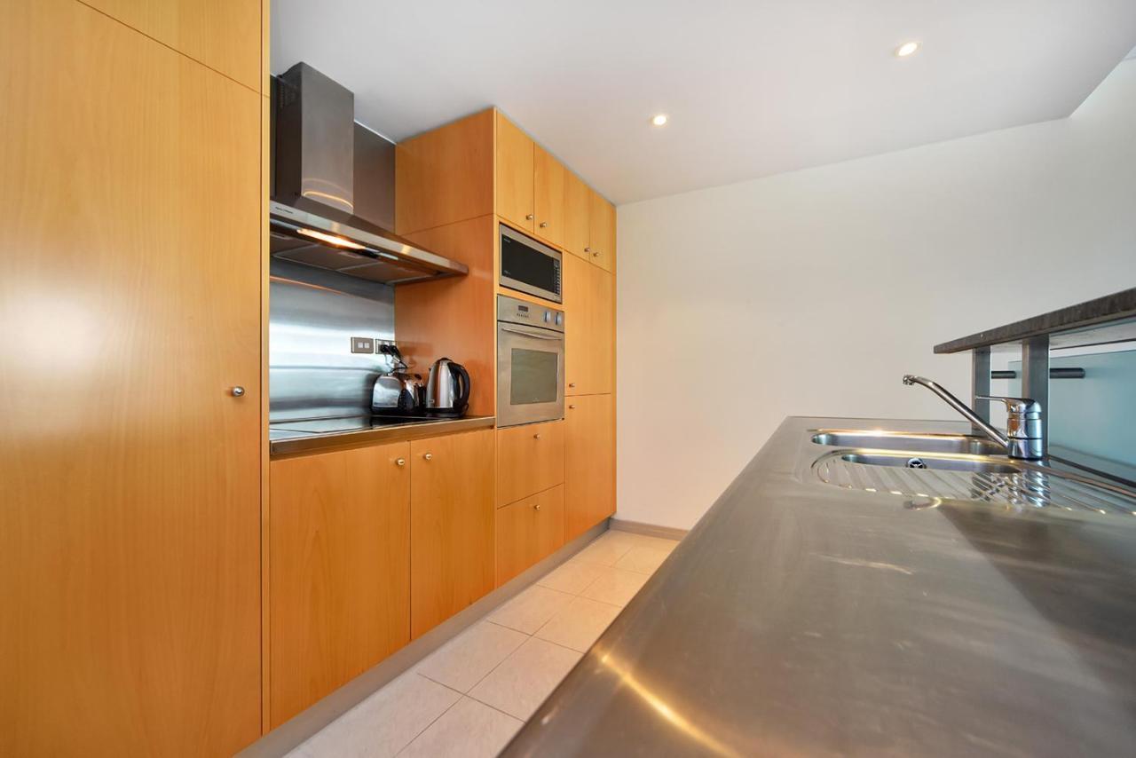 Qv Modern In Cbd W Carpark-868 *