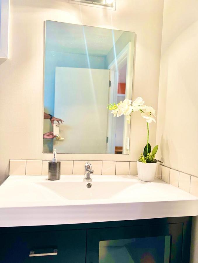 Private Self Checkin And 2 Parking Netflix Prime Homestay Auckland