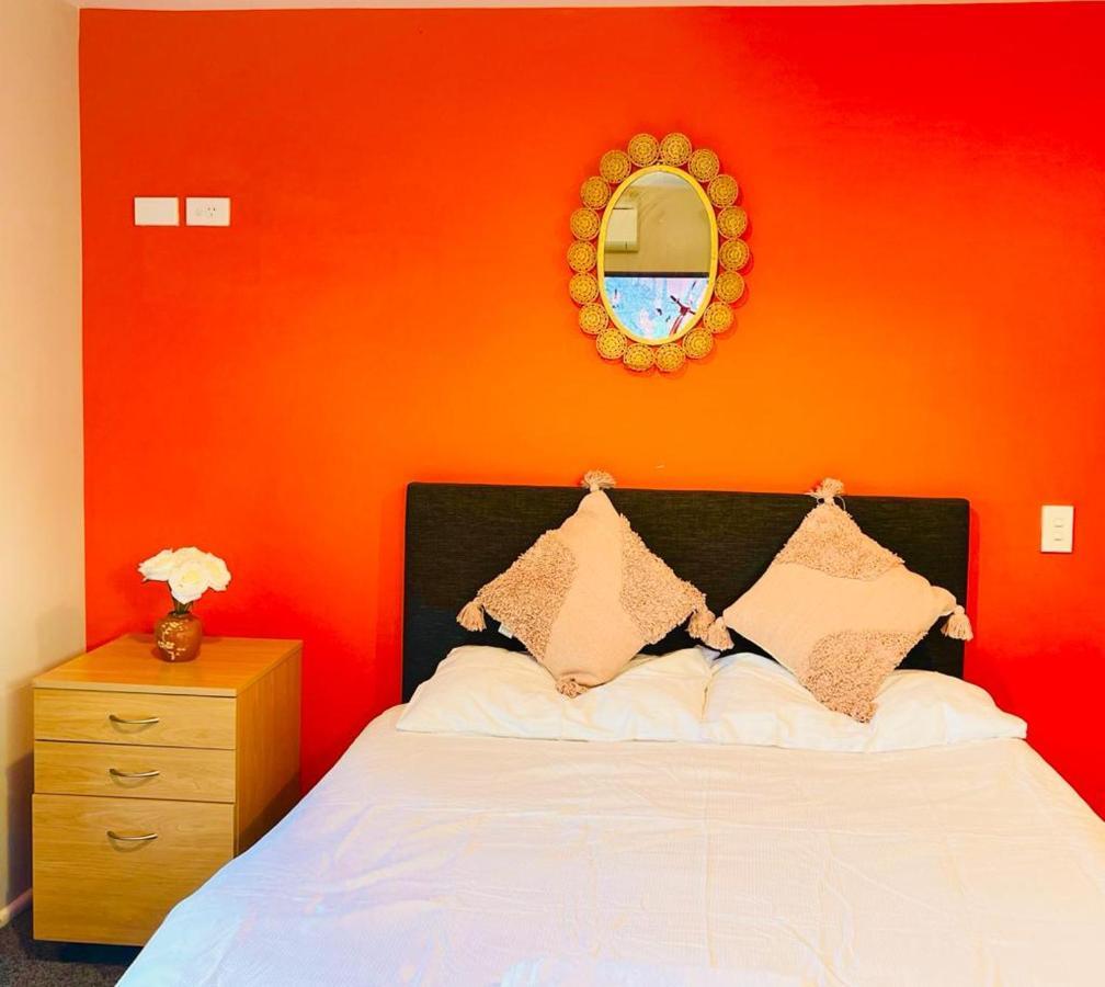 Private Self Checkin And 2 Parking Netflix Prime Homestay Auckland