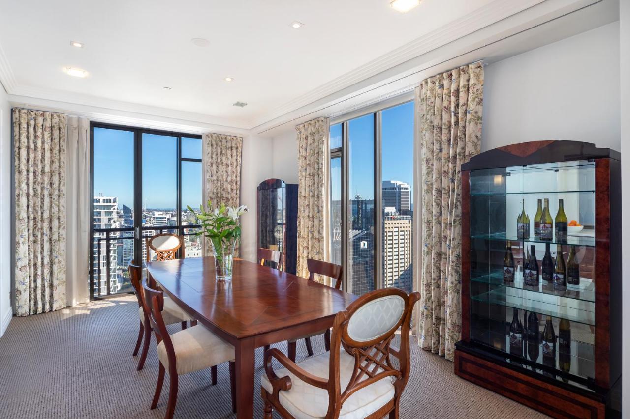 Luxury Penthouse Apartment *