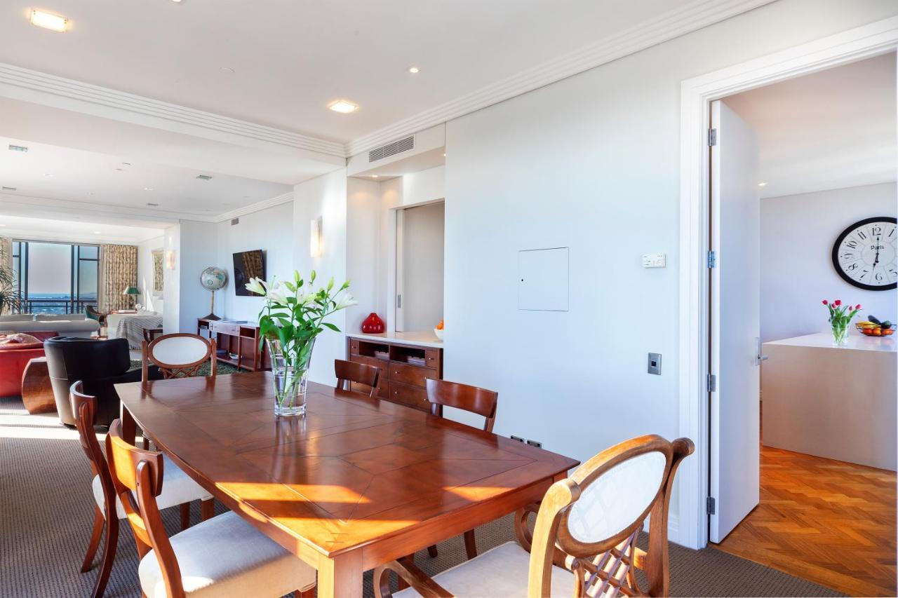 Luxury Penthouse Apartment *
