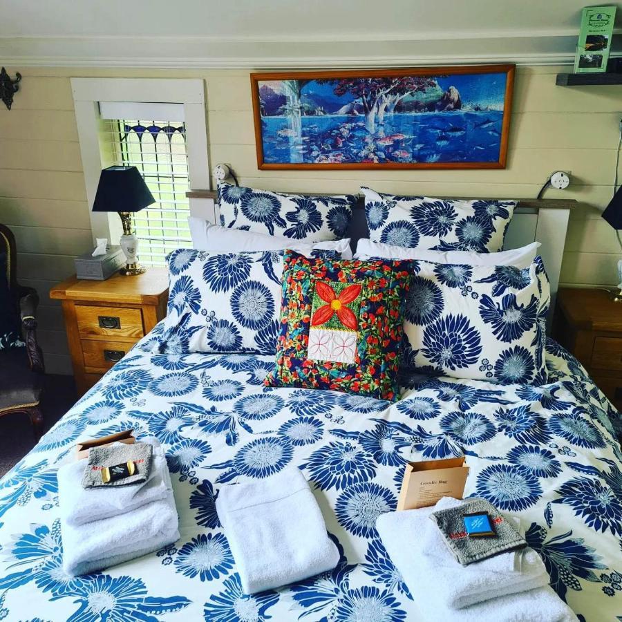 Dovecote House Bed & Breakfast *