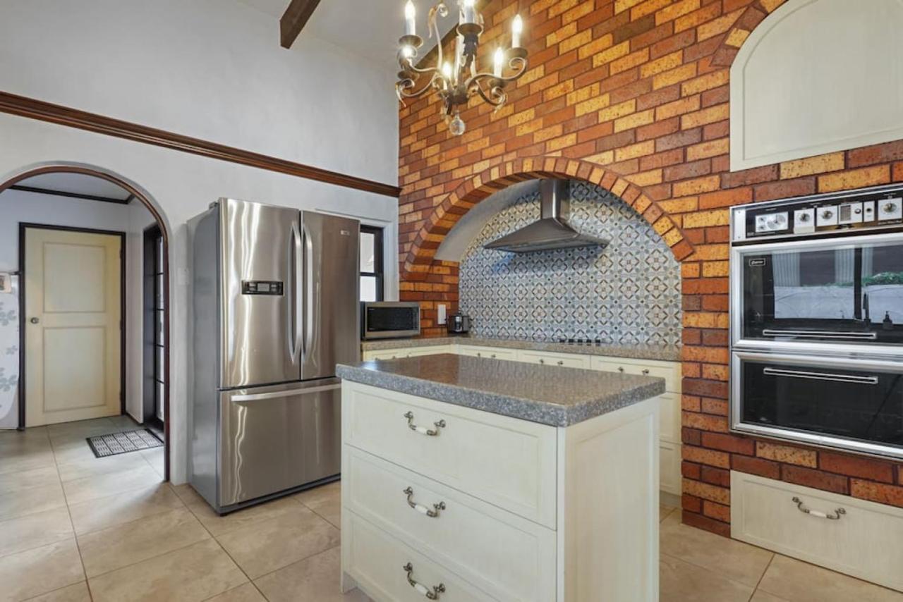 Villa Magnificent Beachfront Mansion - Pool - Fireplace Auckland