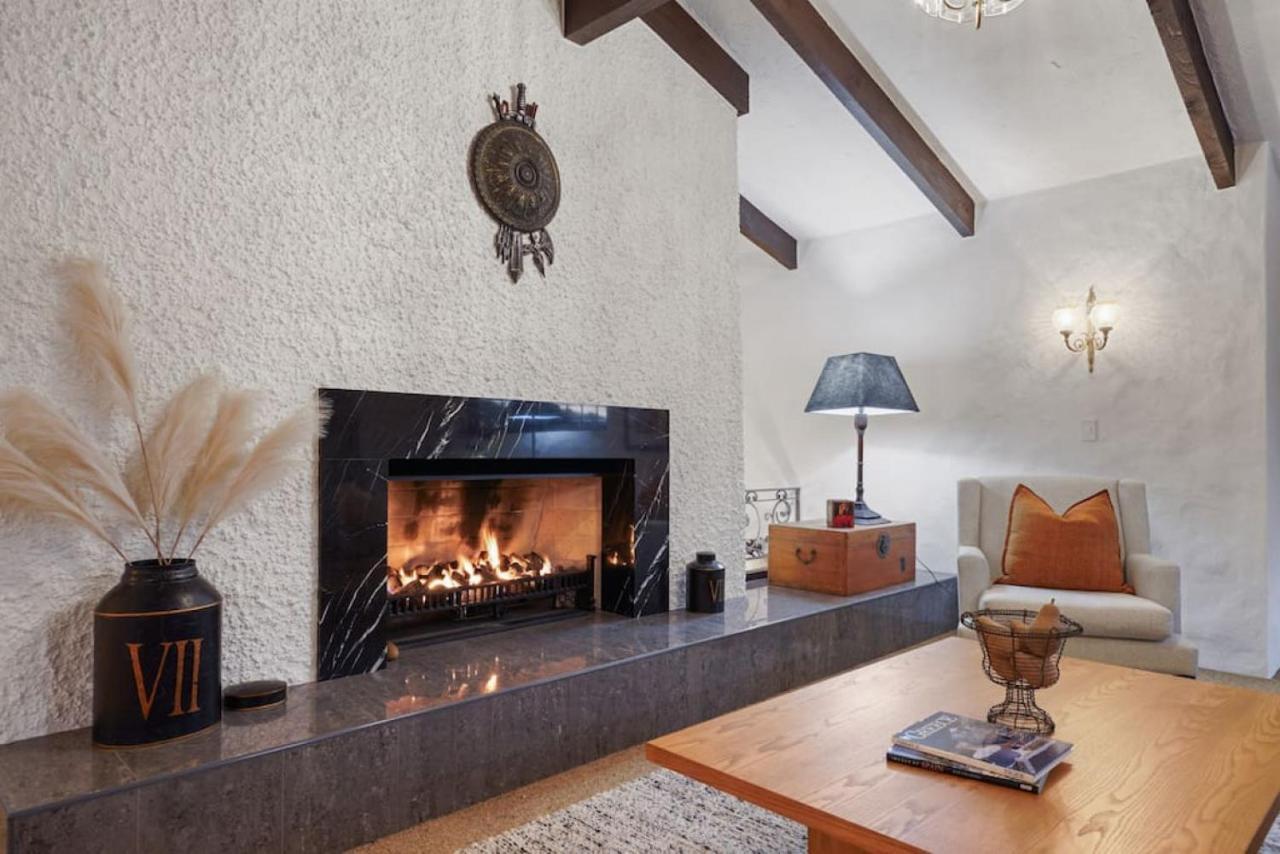 Magnificent Beachfront Mansion - Pool - Fireplace Auckland