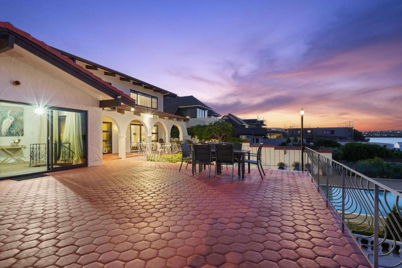 Villa Magnificent Beachfront Mansion - Pool - Fireplace *