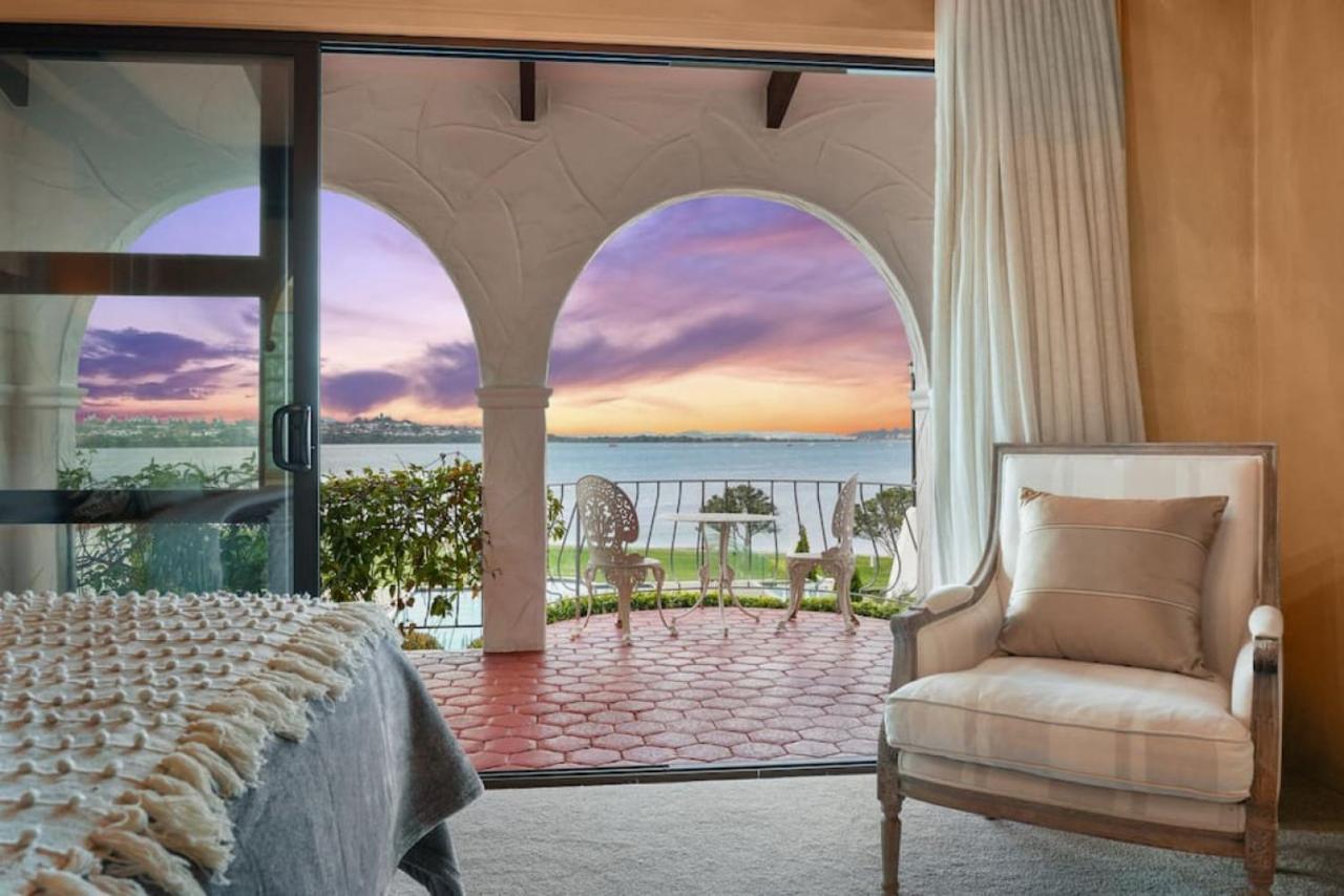 Villa Magnificent Beachfront Mansion - Pool - Fireplace Auckland