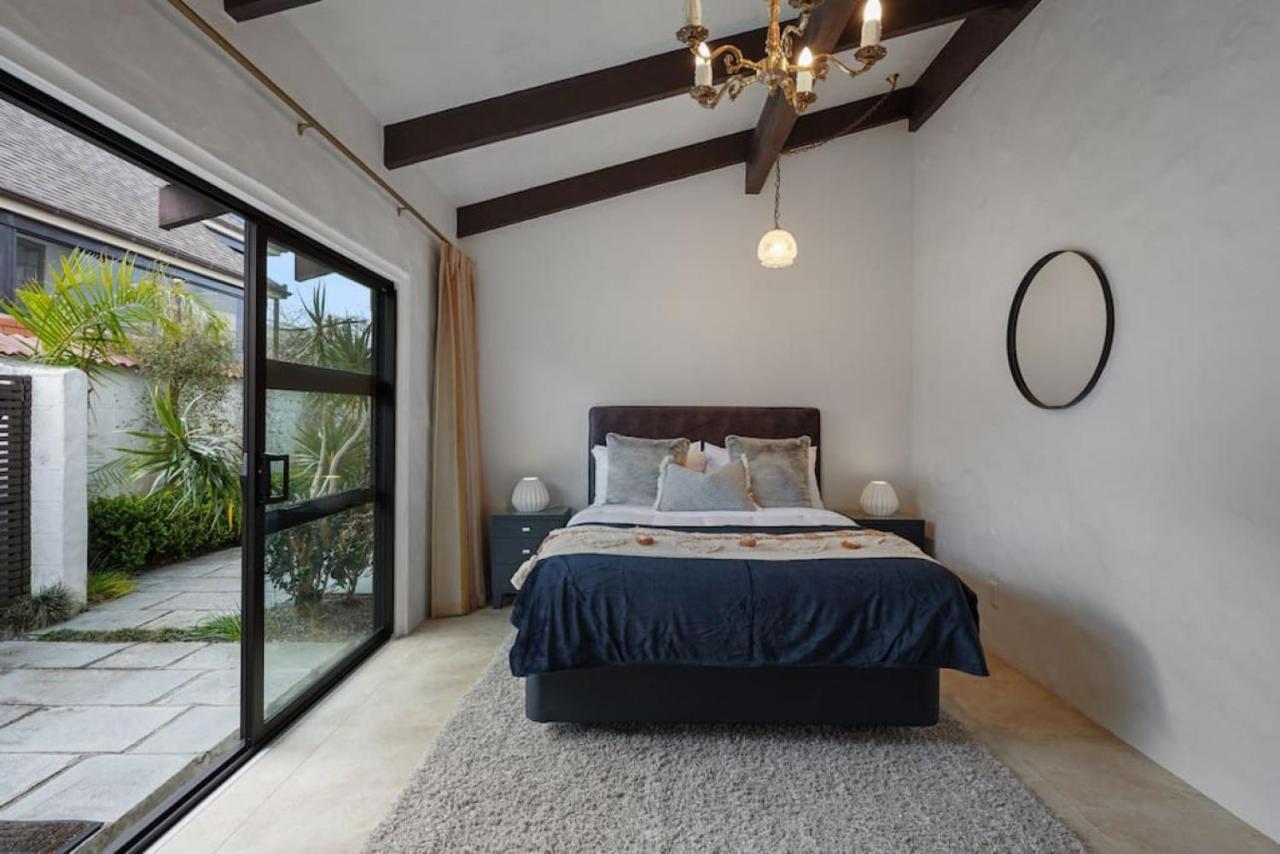 Villa Magnificent Beachfront Mansion - Pool - Fireplace Auckland