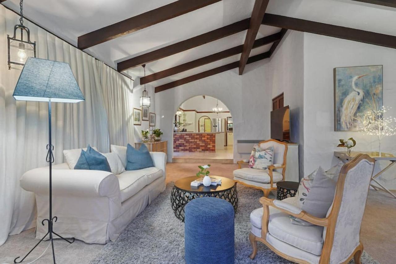 Magnificent Beachfront Mansion - Pool - Fireplace *