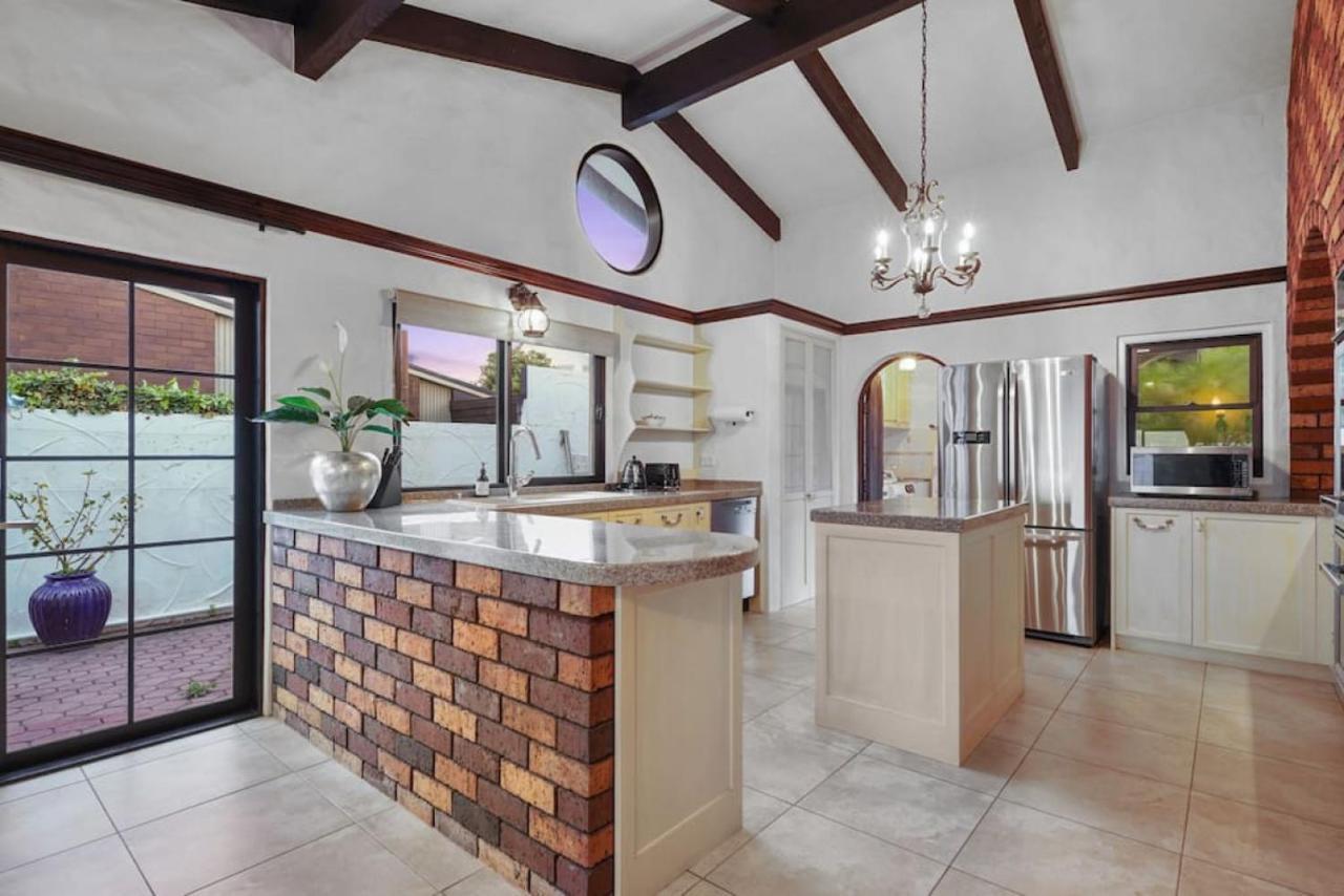Magnificent Beachfront Mansion - Pool - Fireplace