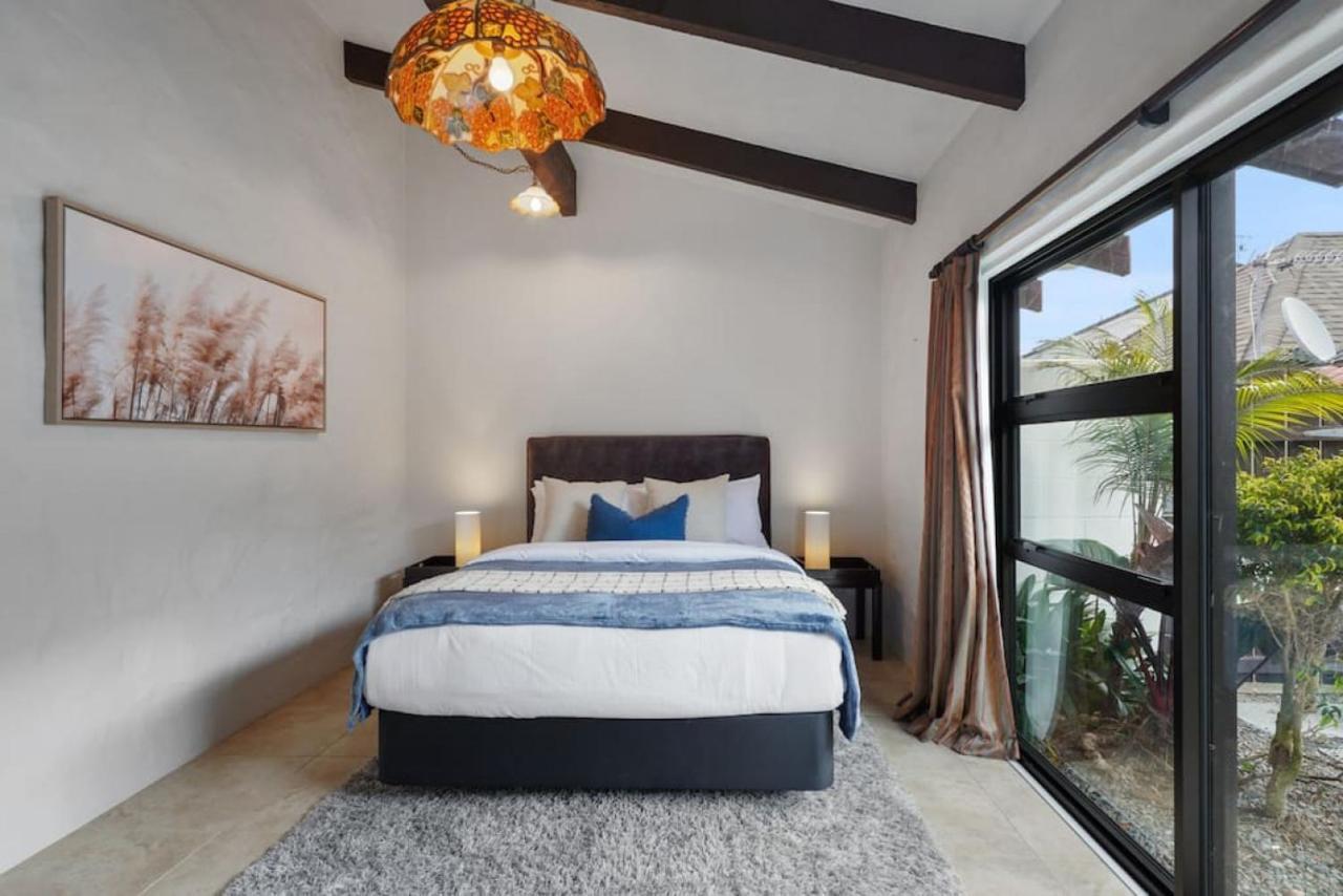 Villa Magnificent Beachfront Mansion - Pool - Fireplace *