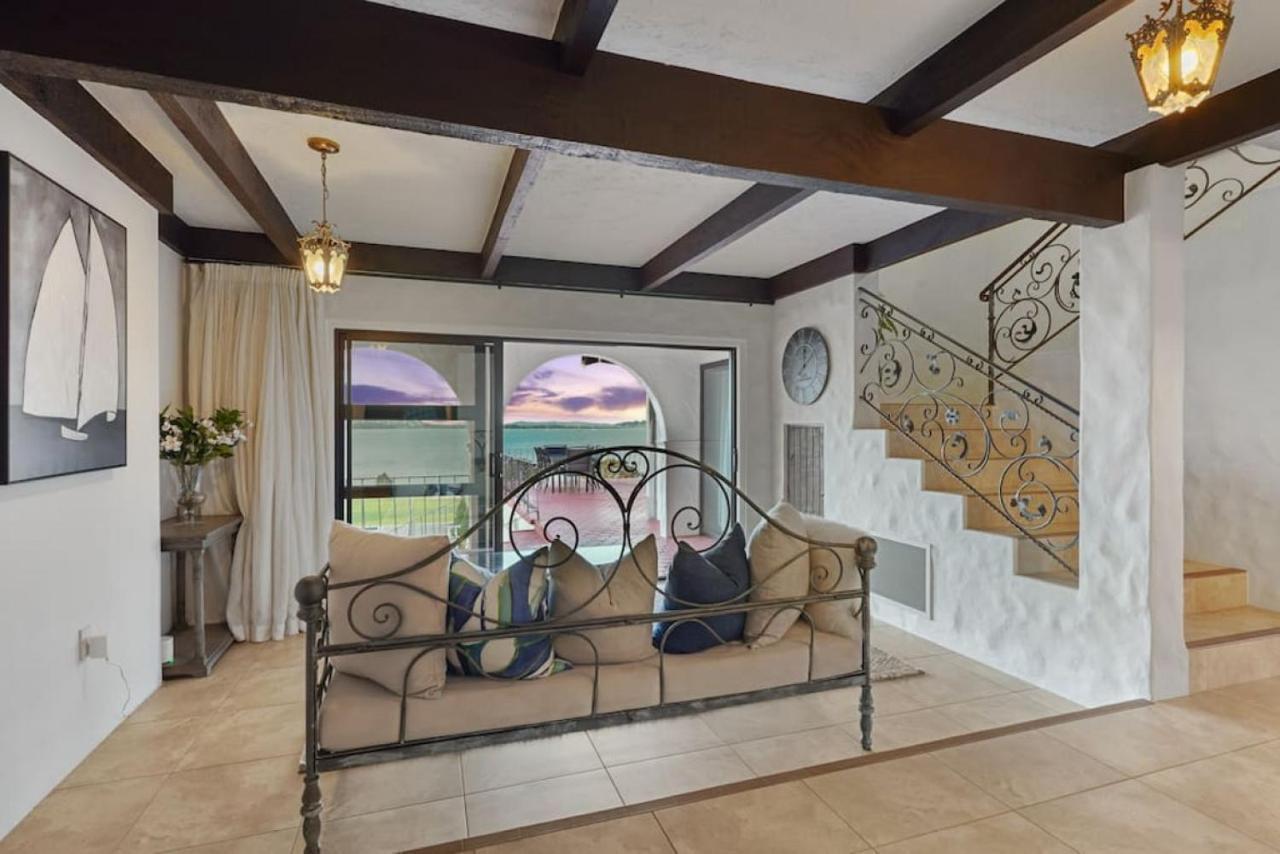 Magnificent Beachfront Mansion - Pool - Fireplace Villa *