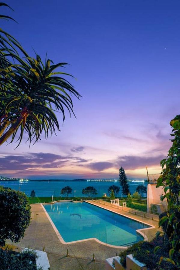 Magnificent Beachfront Mansion - Pool - Fireplace Villa