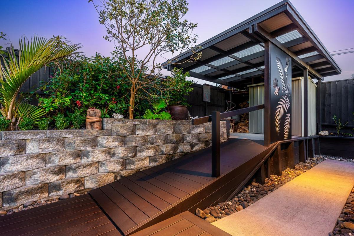 Private Luxury Waterfront Villa