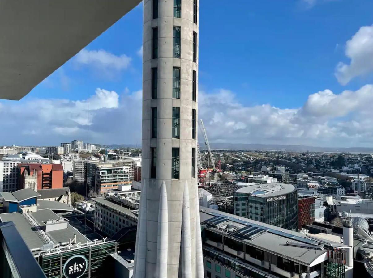 Skytower View And Seaview 2 Bedroom Apartment *