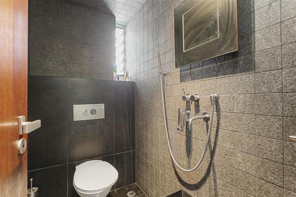 Princes Wharf Waterfront Viaduct Cbd Apartment