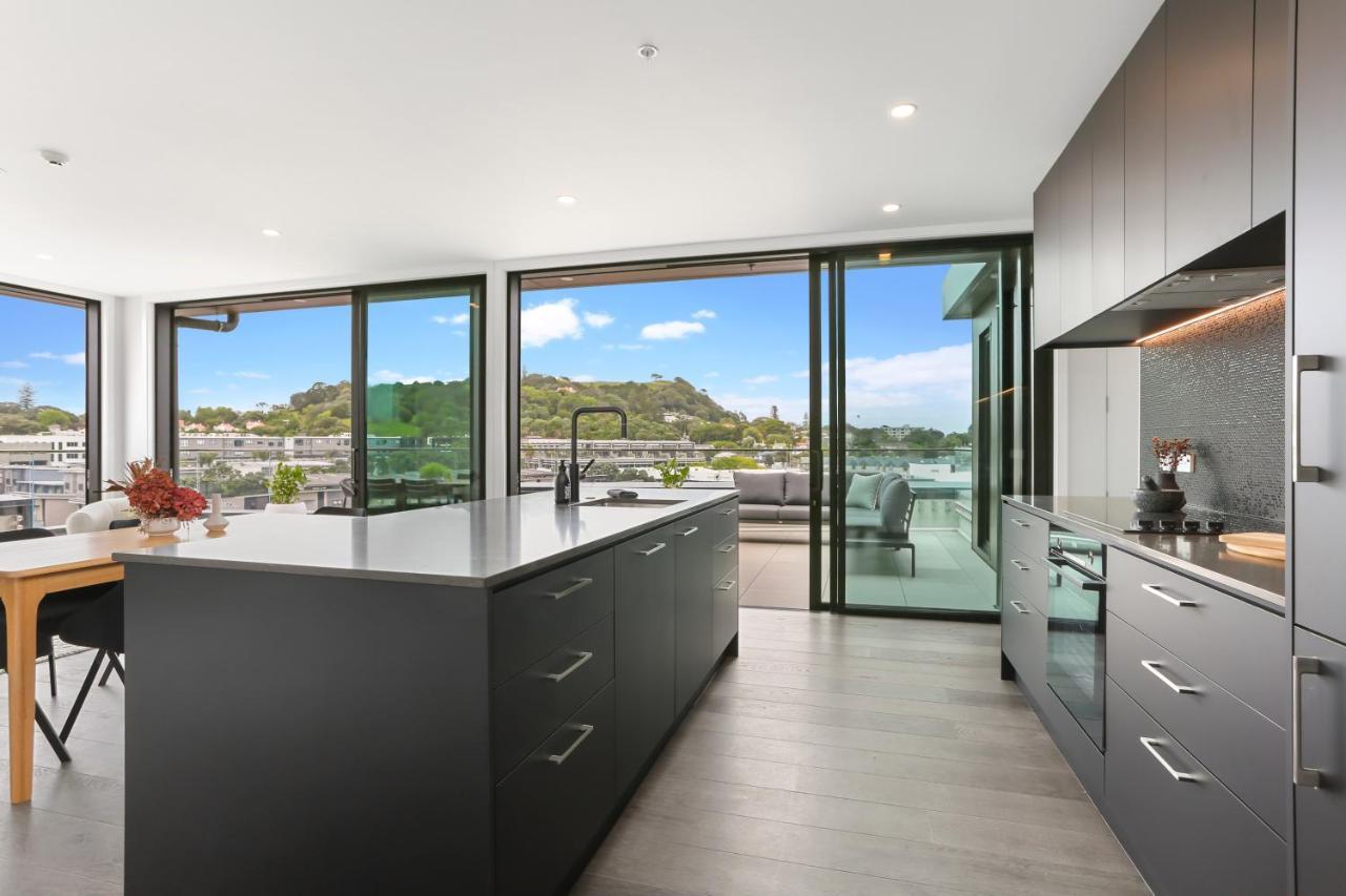 Apartment Enfield Sky - Brand New Luxury Penthouse *