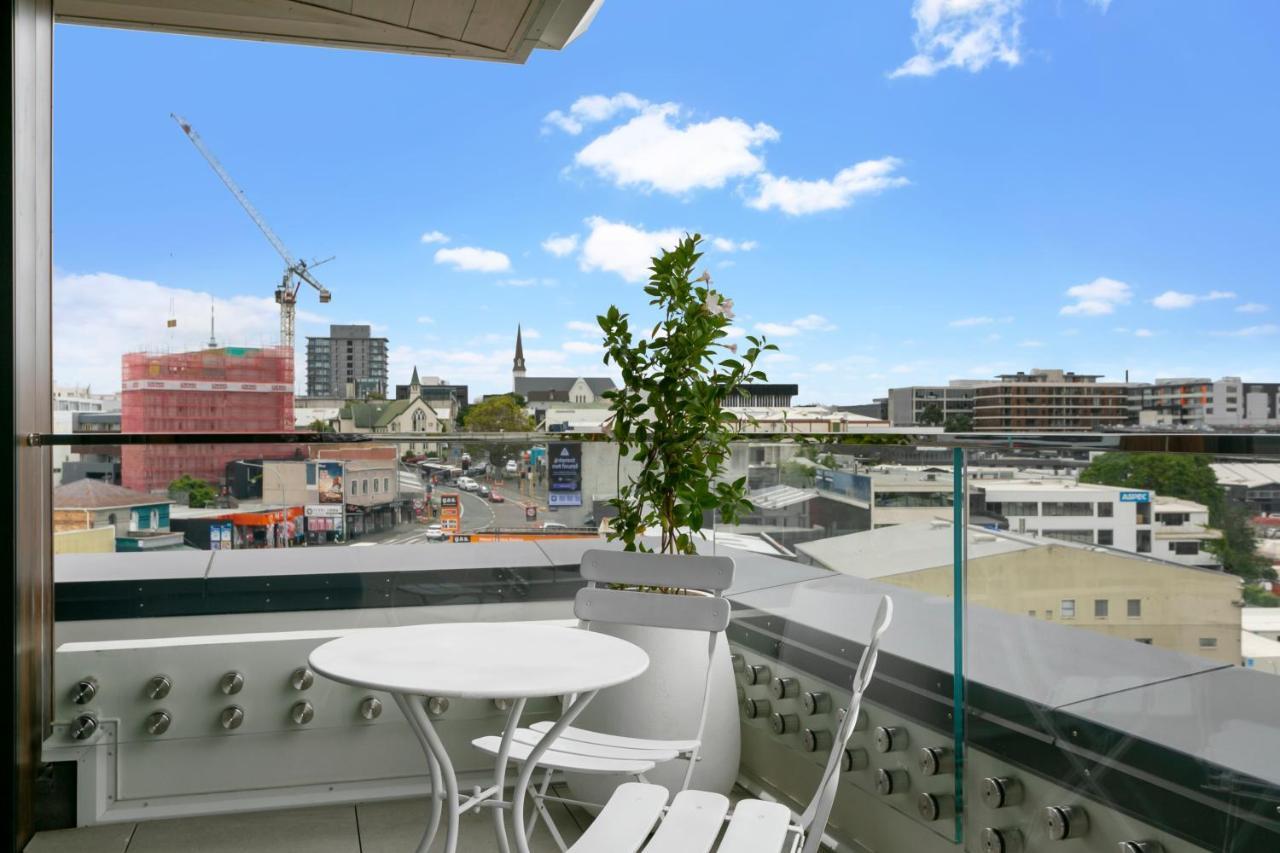 Enfield Sky - Brand New Luxury Penthouse Apartment *