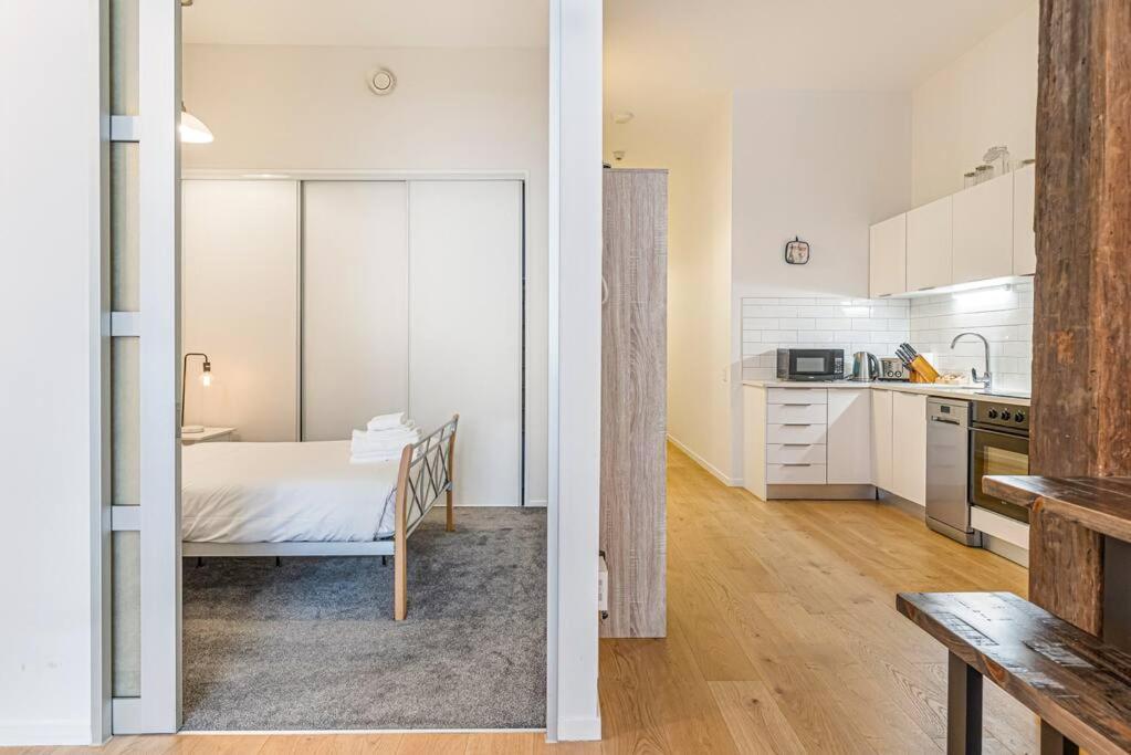 Stylish Pad Near Sky Tower