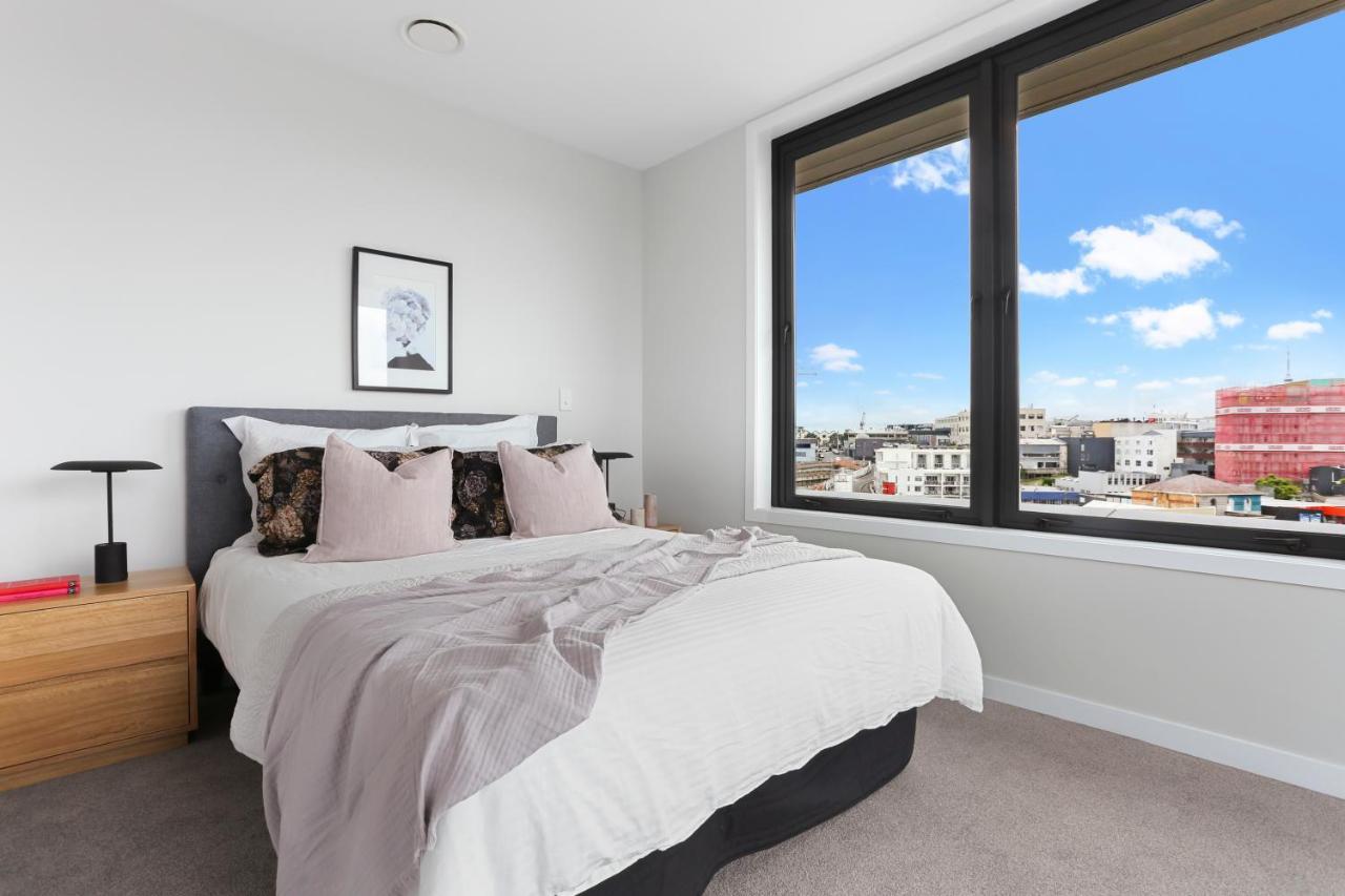 Apartment Enfield Sky - Brand New Luxury Penthouse *