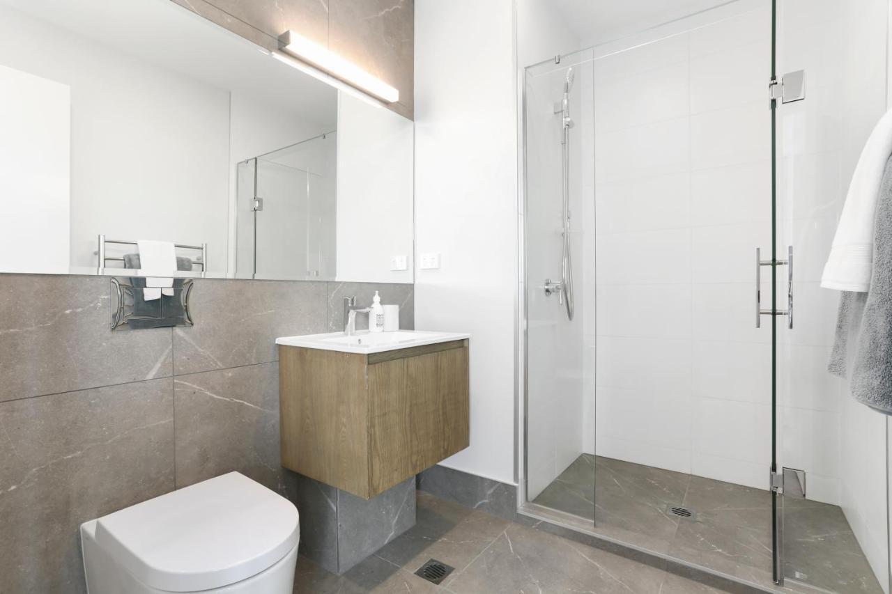 Enfield Sky - Brand New Luxury Penthouse