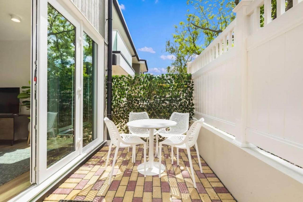Cove Hideaway Is In A Great Location Auckland