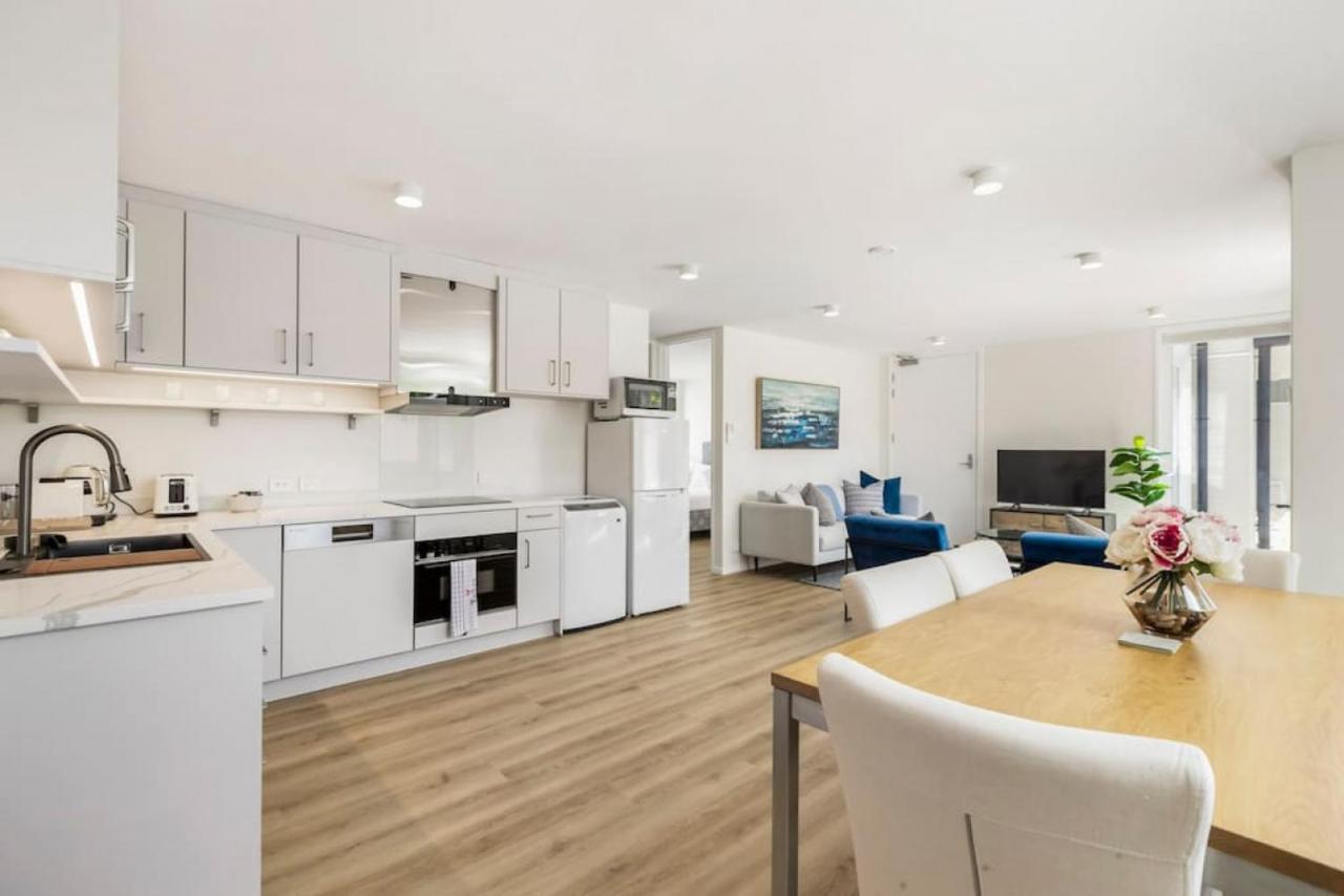 Cove Hideaway Is In A Great Location * Auckland