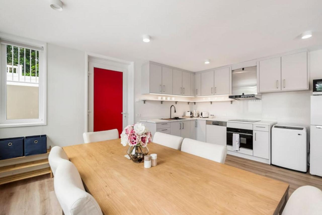 Apartment Cove Hideaway Is In A Great Location Auckland
