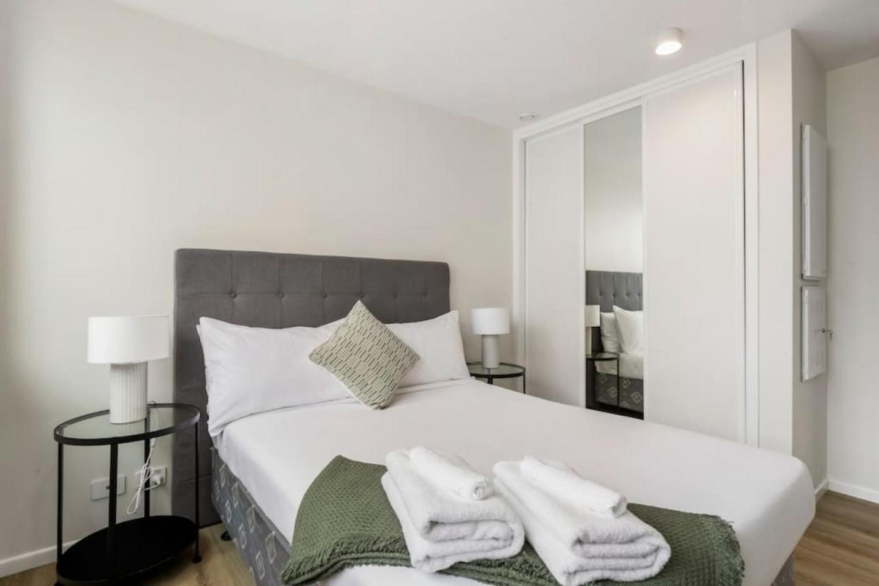 Cove Hideaway Is In A Great Location *