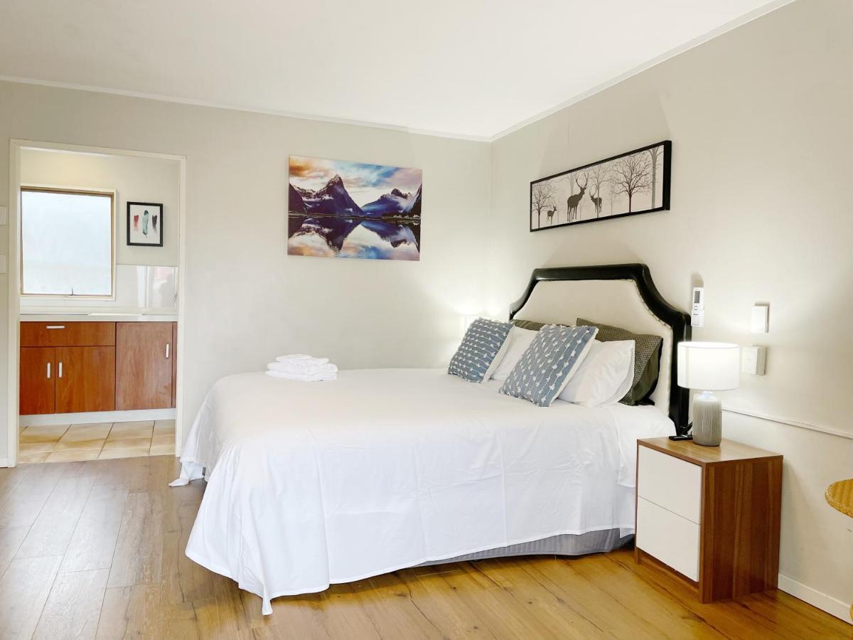 Motel Pupuke Manor 4*
