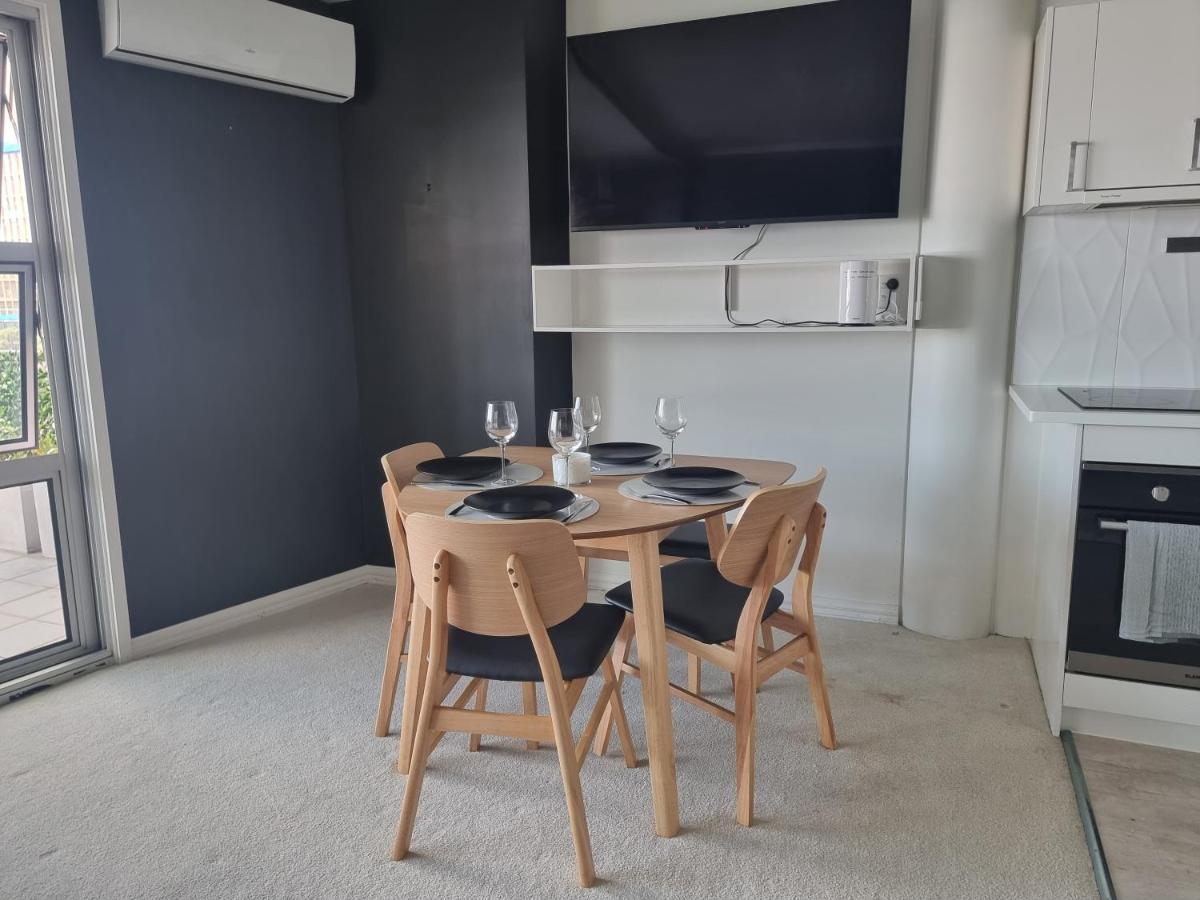 Luxury - Parking - Hot Tub - Stunning Views * Auckland