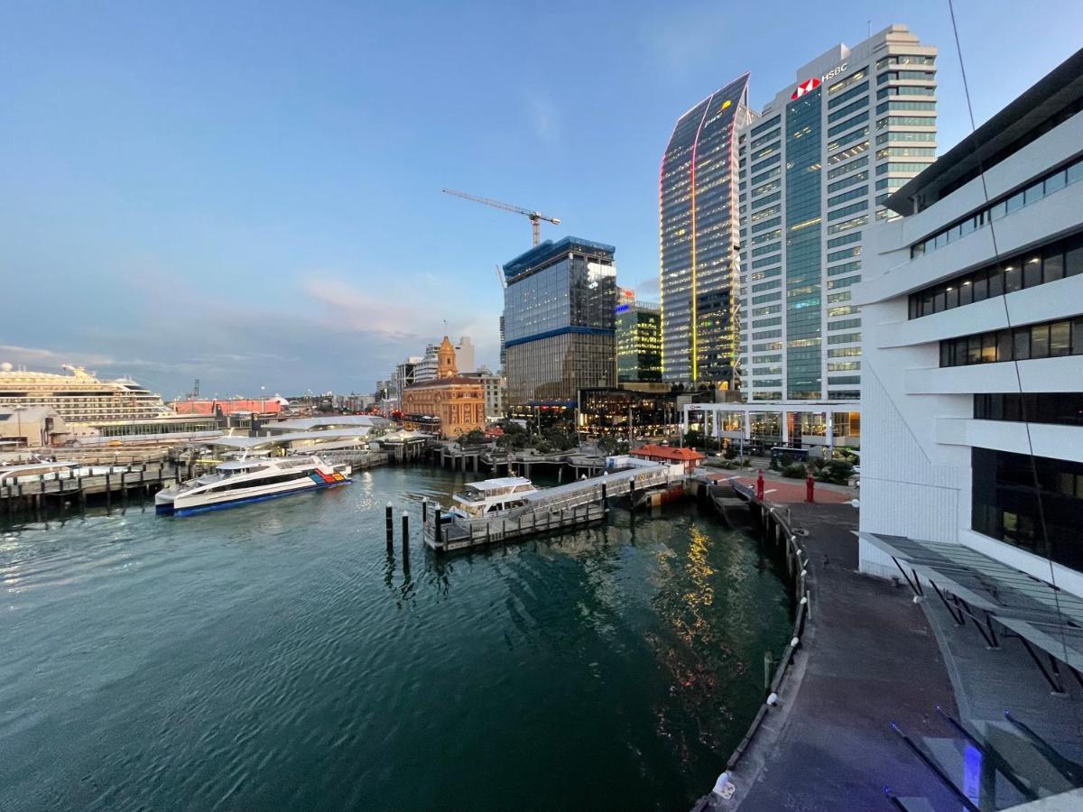 Luxury - Parking - Hot Tub - Stunning Views * Auckland