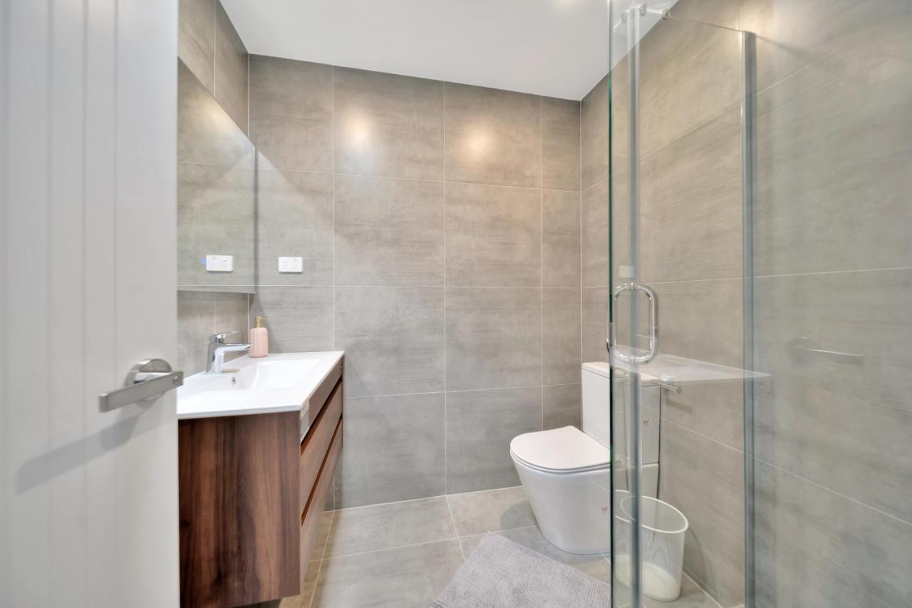 New Modern Townhouse In The Heart Of Takapuna