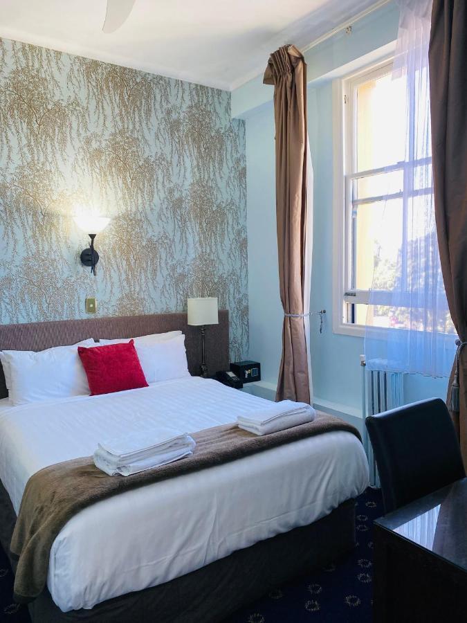 The Esplanade 4*