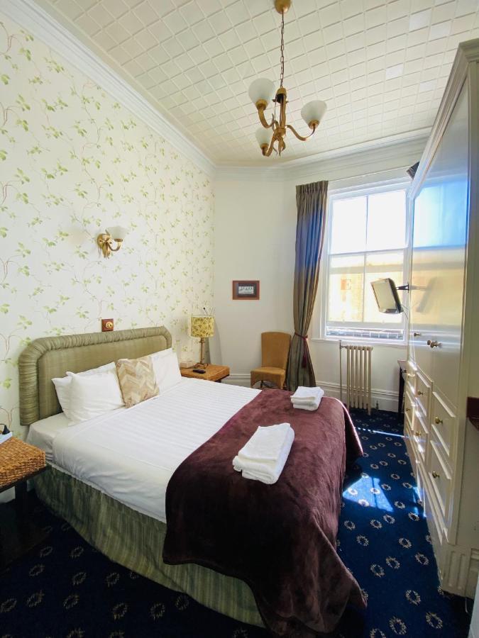 The Esplanade Hotel 4*