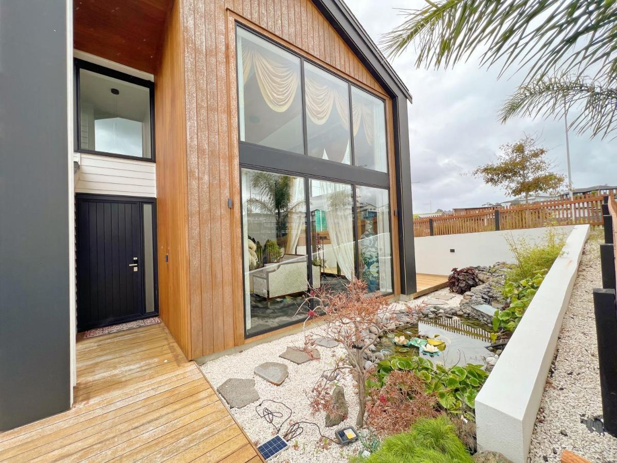 Villa Elegant Beach House In Long Bay
