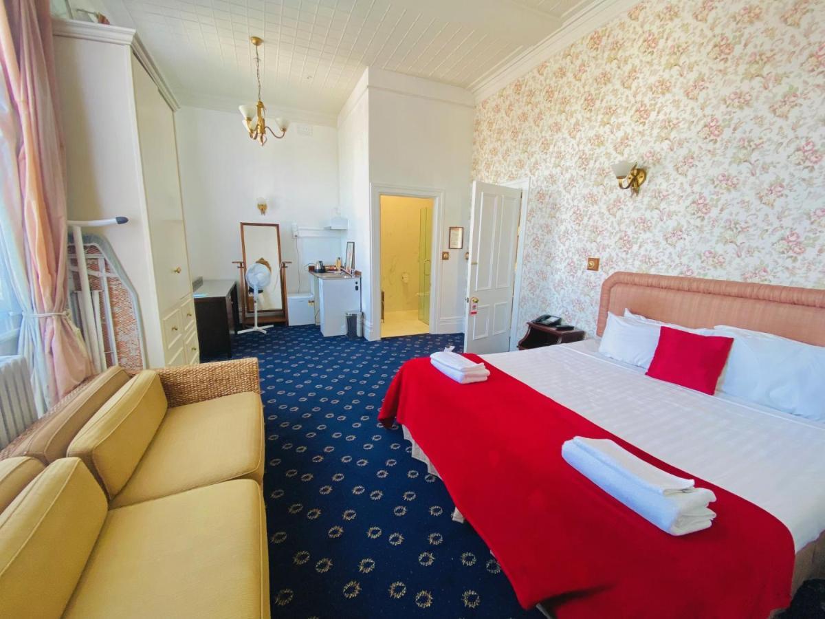 The Esplanade Hotel 4*