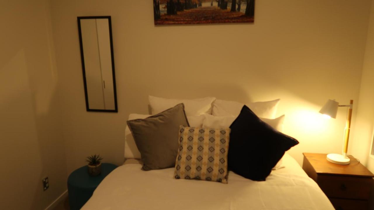 Aveen's 10mins From Airport Apartment *