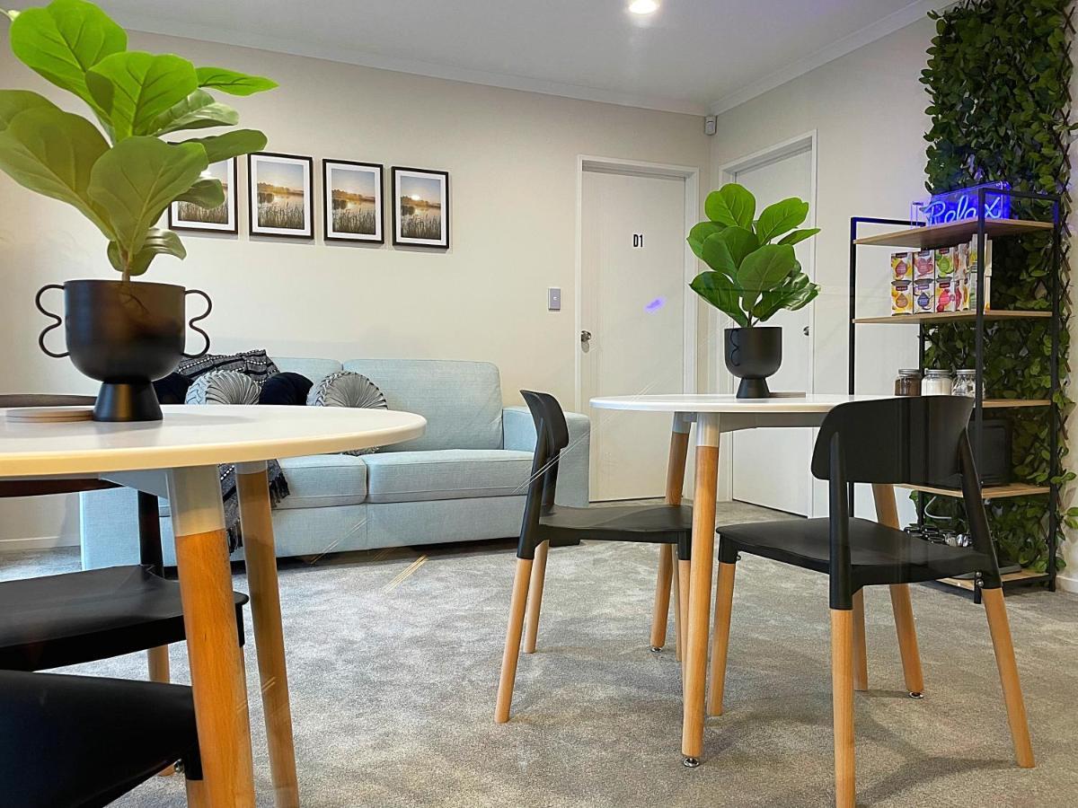 Flat Bush * Auckland