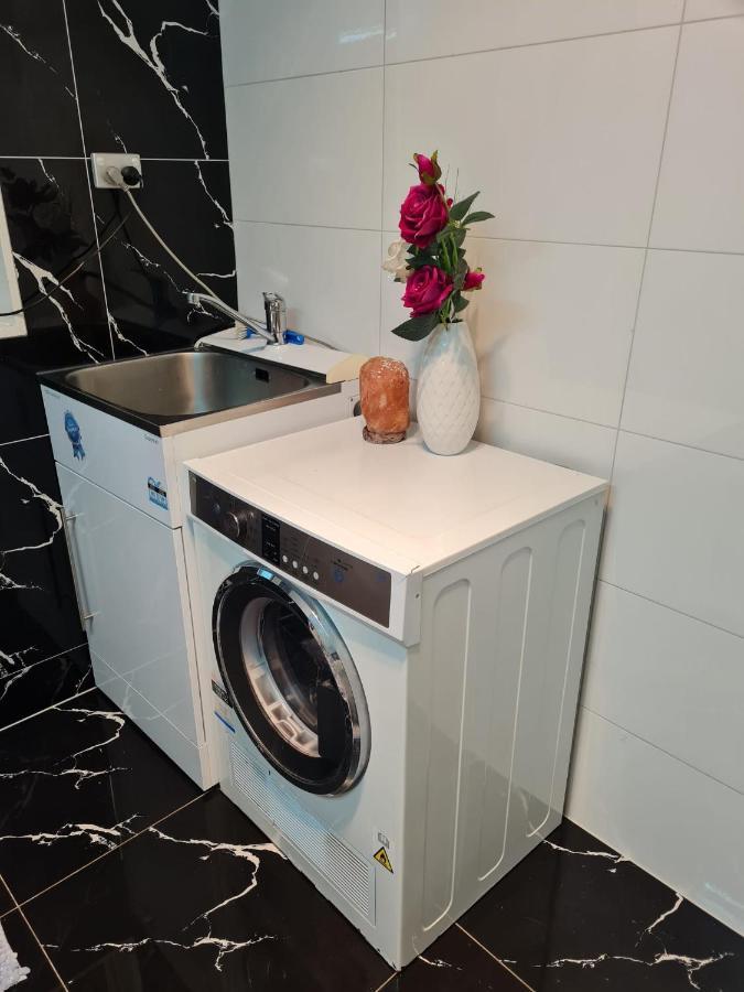Fantastic Homestay- 2 Bedroom Unit Homestay *