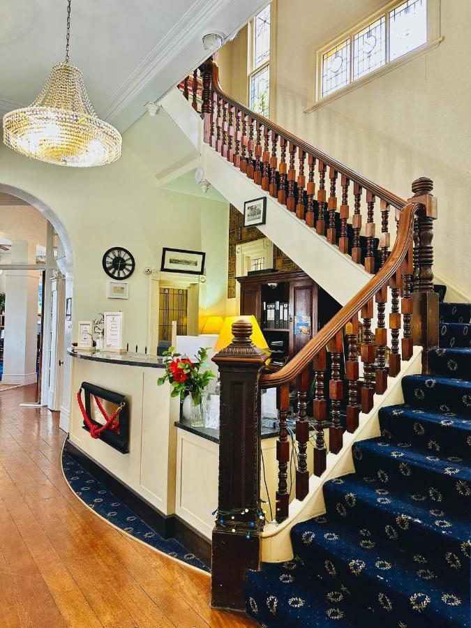 The Esplanade 4*