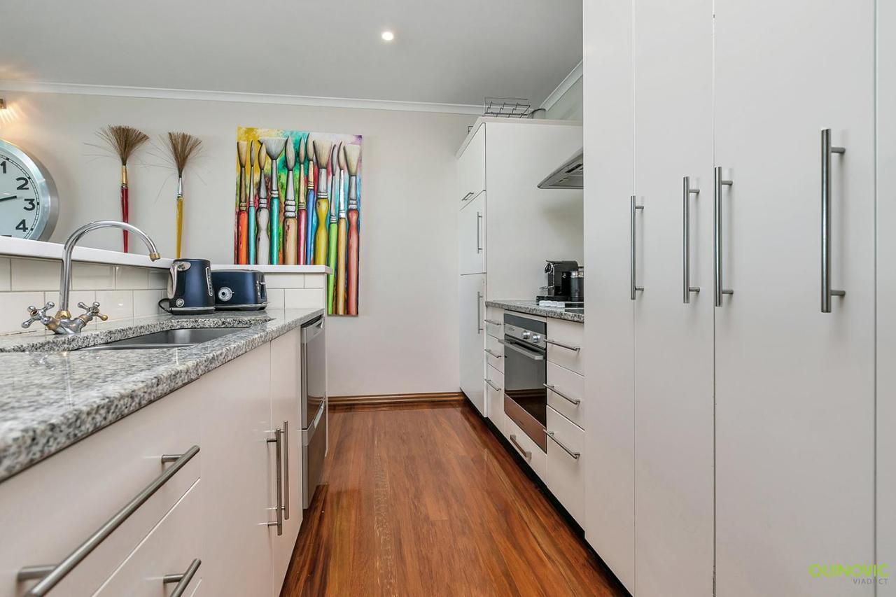 Qv Upmarket Waterfront - 787