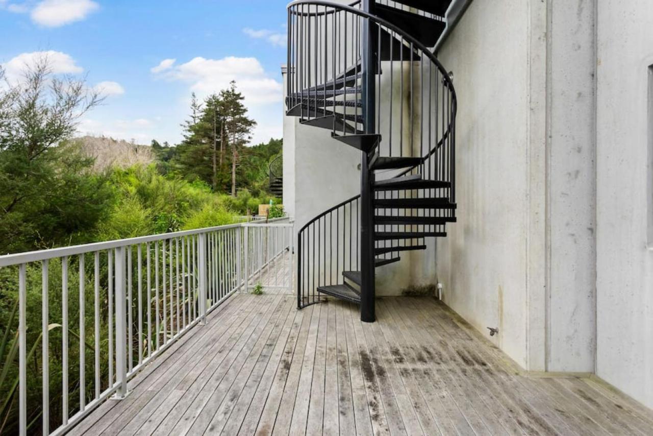 The Perfect Pad On The Shore Seconds To Stadium Apartment *