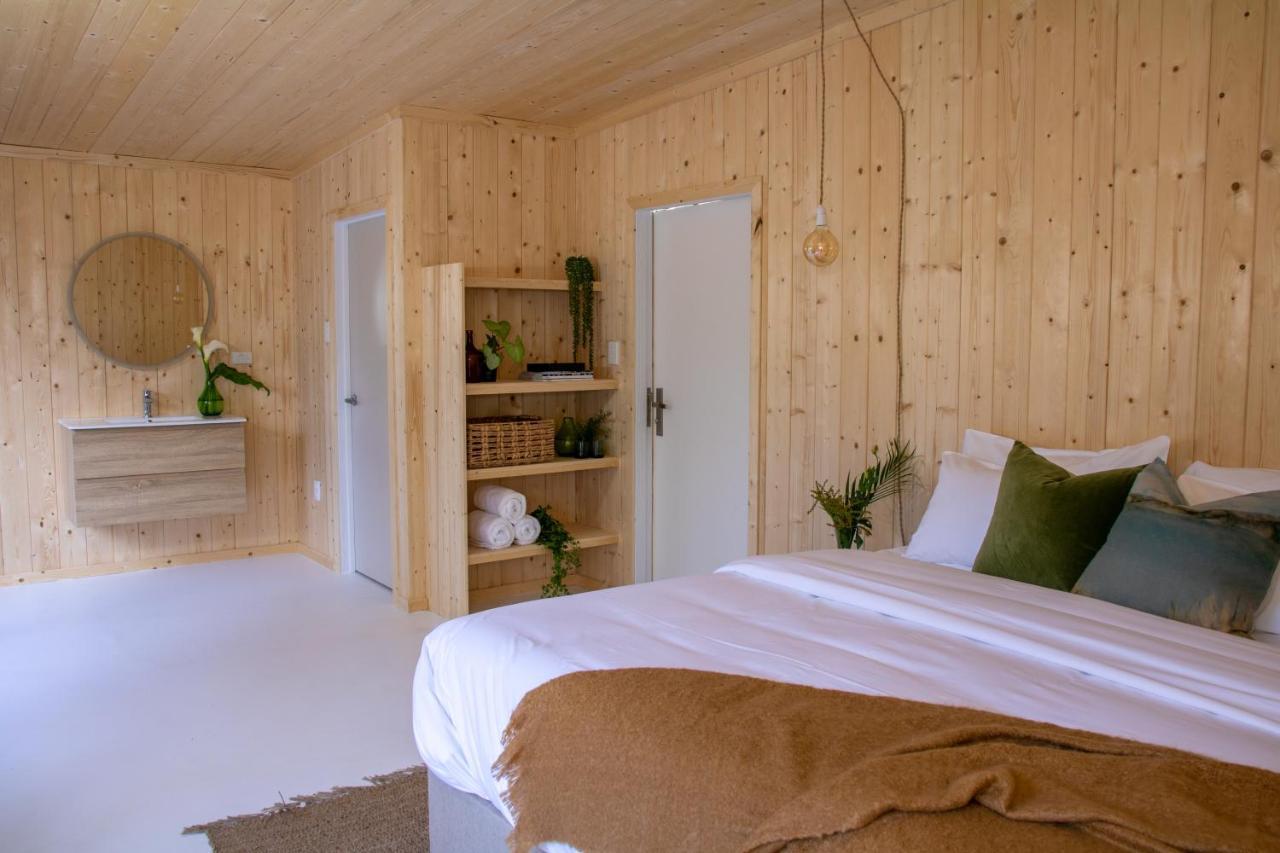 Resort Parohe Island Retreat
